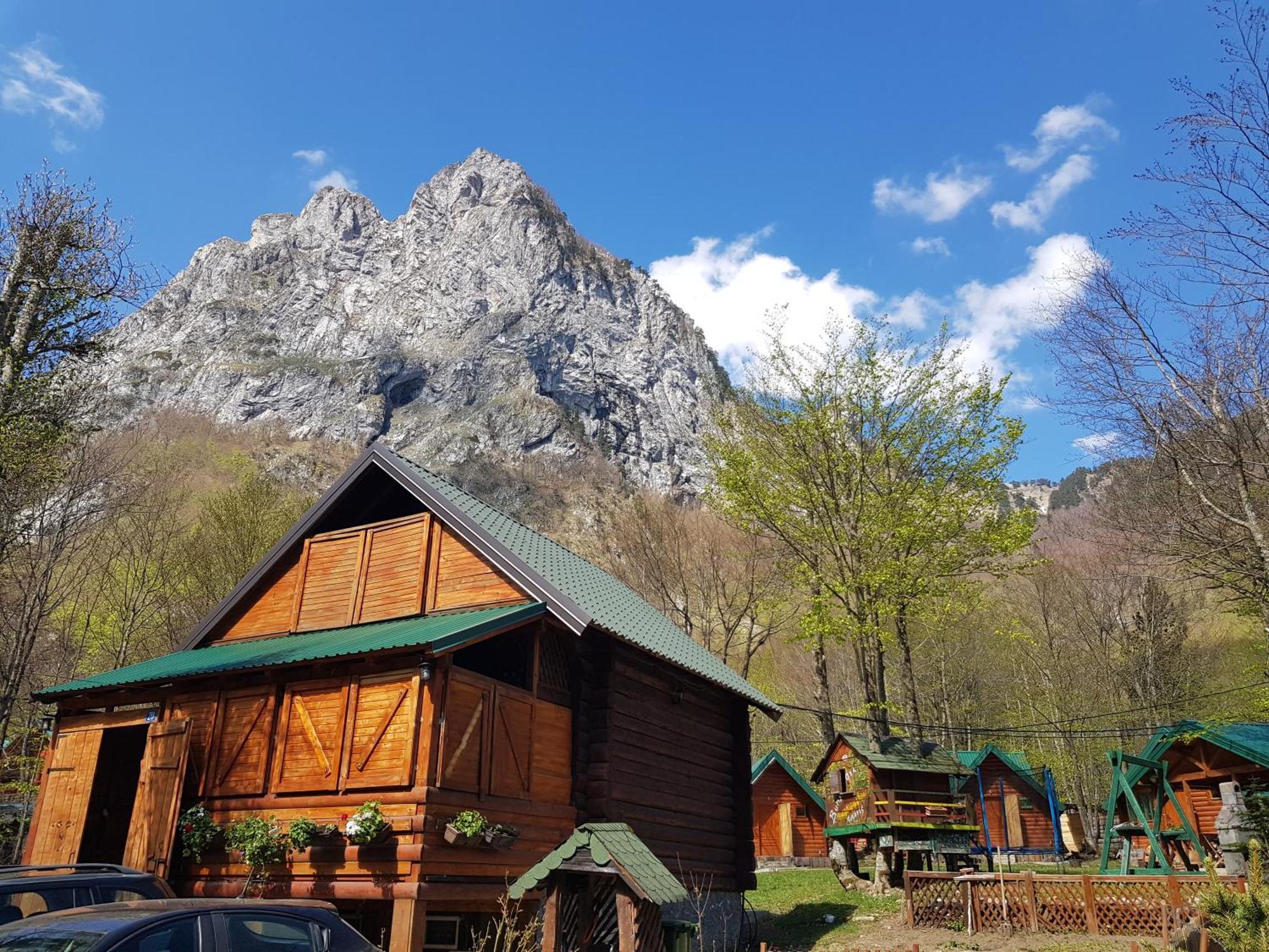 Bungalows Prokletije Gusinje Bagian luar foto