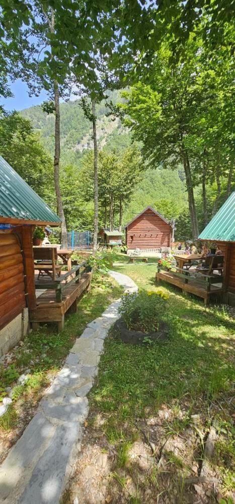 Bungalows Prokletije Gusinje Bagian luar foto