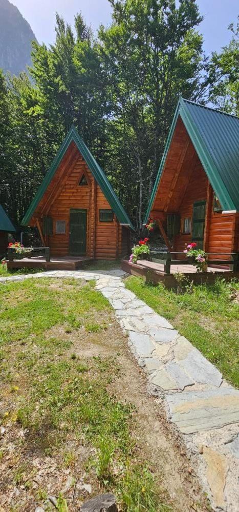 Bungalows Prokletije Gusinje Bagian luar foto